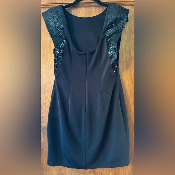 Beautiful Aidan Mattox Little Black Dress- Size 8 - Picture 2 of 5